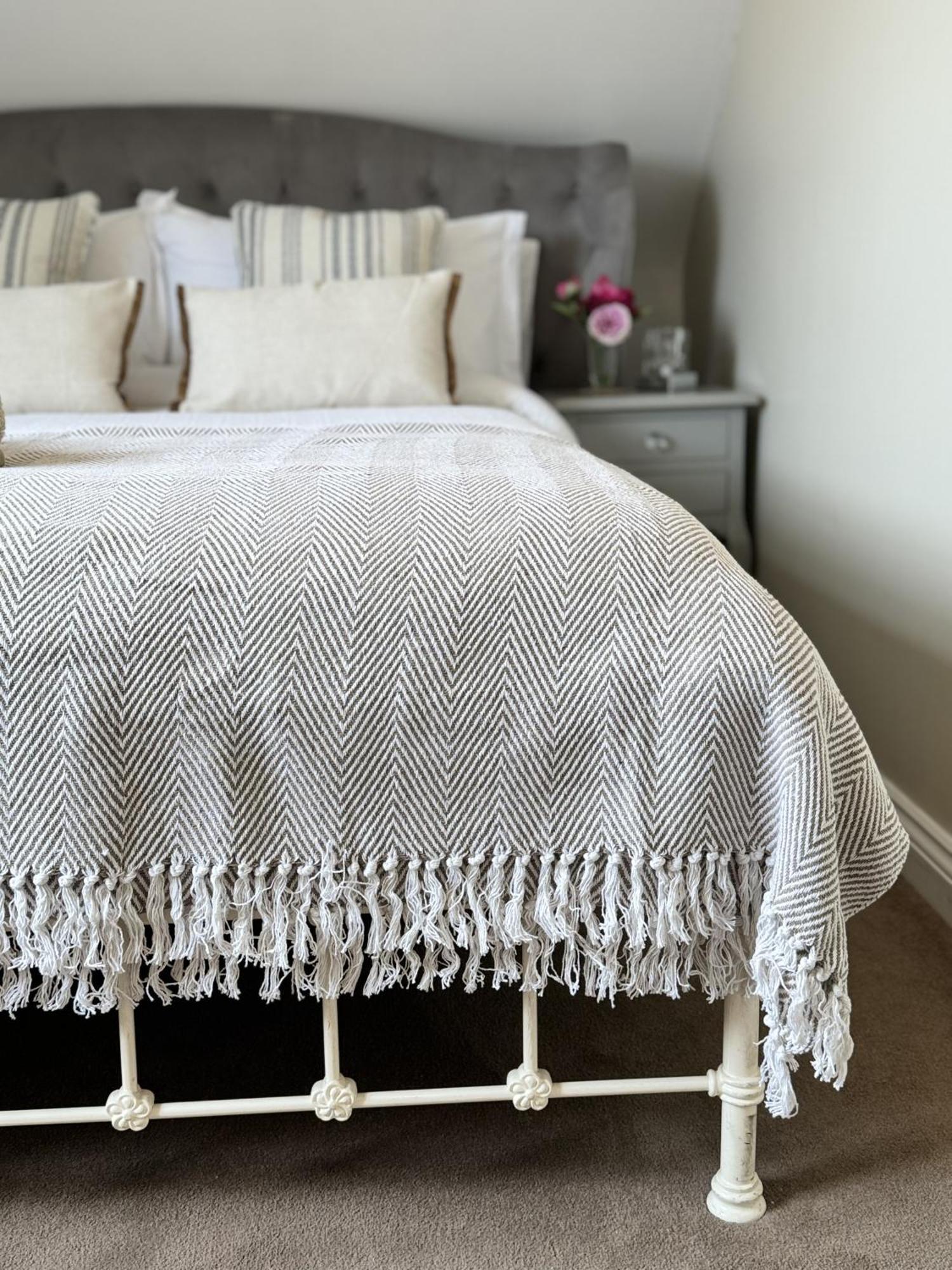 'Bramley Fall Cottage' ' On Site Ev Point - Attached Cottage,3 Separate Bedrooms -1 On Ground Level, Sleeps 6, 2 Bathrooms, Sandy Wittering Beach 8Min Drive, Rural Location, Child Friendly, Small Breed Dog Friendly, Private Parking Chichester Bagian luar foto