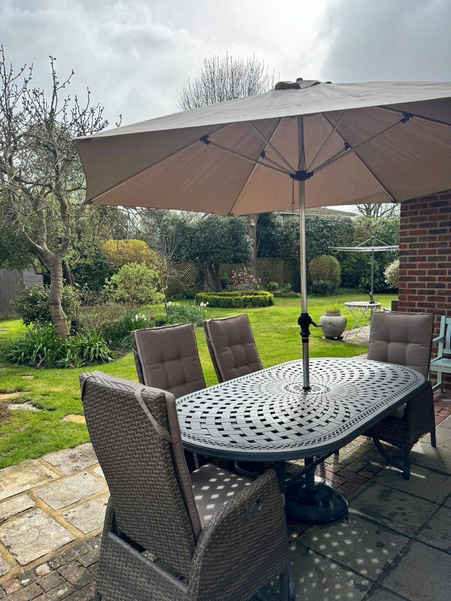 'Bramley Fall Cottage' ' On Site Ev Point - Attached Cottage,3 Separate Bedrooms -1 On Ground Level, Sleeps 6, 2 Bathrooms, Sandy Wittering Beach 8Min Drive, Rural Location, Child Friendly, Small Breed Dog Friendly, Private Parking Chichester Bagian luar foto