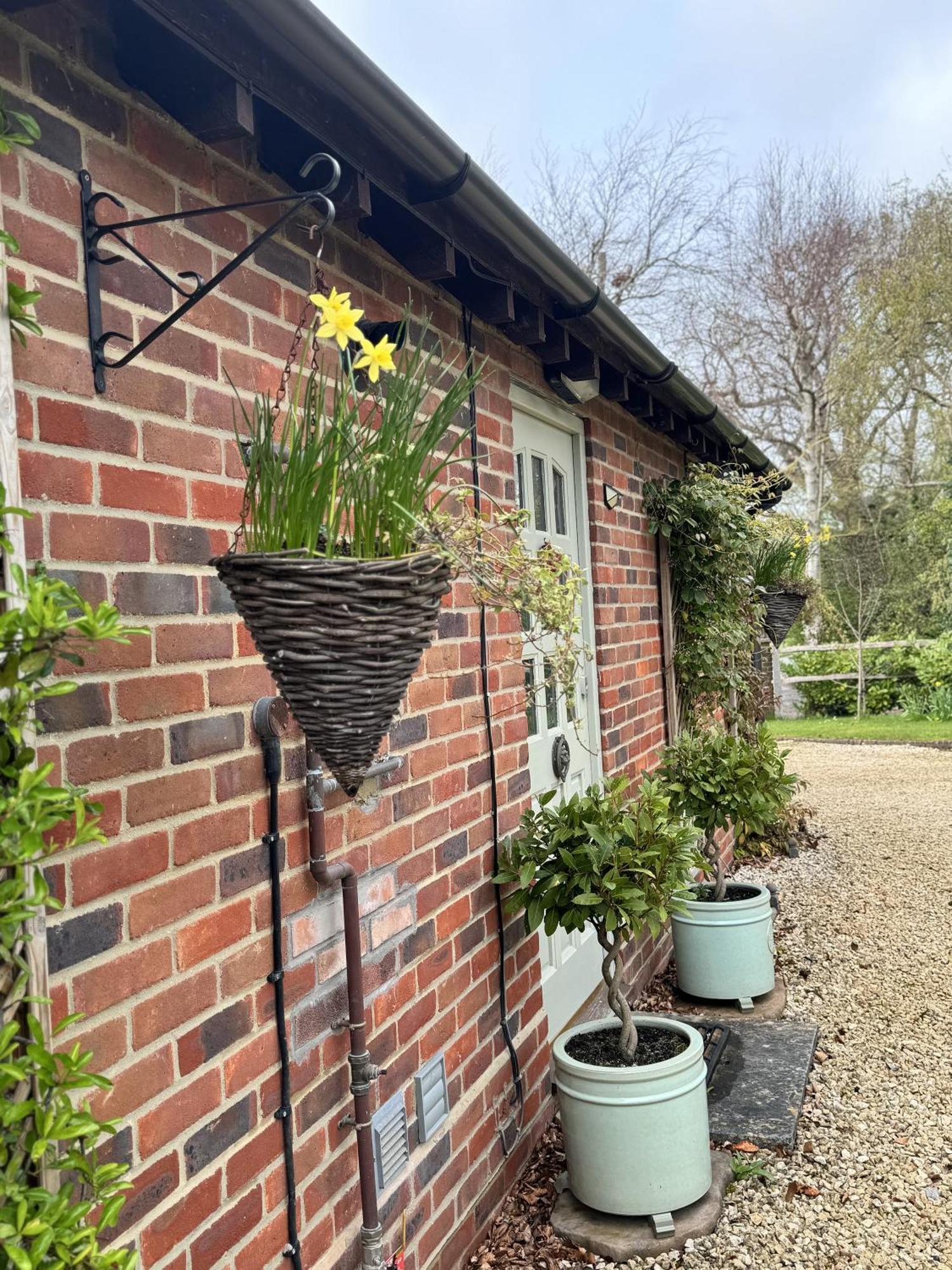 'Bramley Fall Cottage' ' On Site Ev Point - Attached Cottage,3 Separate Bedrooms -1 On Ground Level, Sleeps 6, 2 Bathrooms, Sandy Wittering Beach 8Min Drive, Rural Location, Child Friendly, Small Breed Dog Friendly, Private Parking Chichester Bagian luar foto